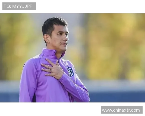 肖智：从青涩少年到足球场上的传奇之路与背后的坚持与奋斗